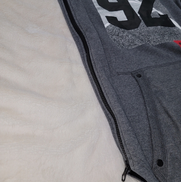 Nike Air Gray Sweatshirt with Graphic - Picture 5 of 7